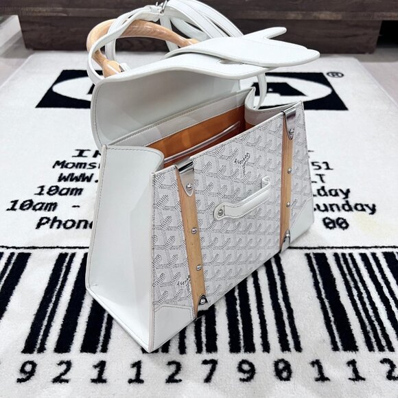 1000% Authentic Goyard Saigon PM Bag - White Grey Colorway - Picture 15 of 16